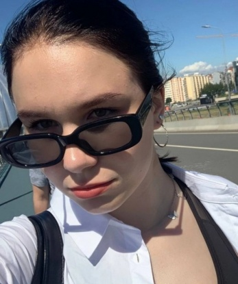 Света, 18